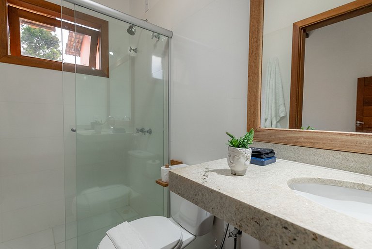 Casa Beijaflor 3 suítes alto padrão Condom c/ SPA