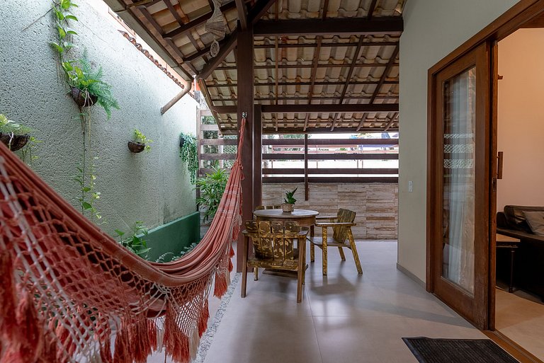 Casa Beijaflor 3 suítes alto padrão Condom c/ SPA