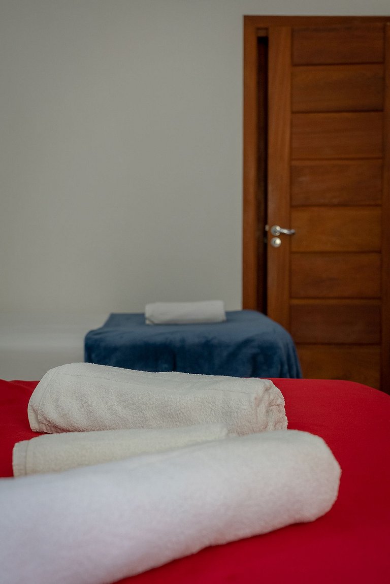 Casa Jandaia Alto padrão c/ 3 suites Condo c/ SPA