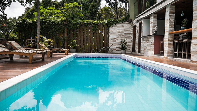 Casa Jandaia Alto padrão c/ 3 suites Condo c/ SPA