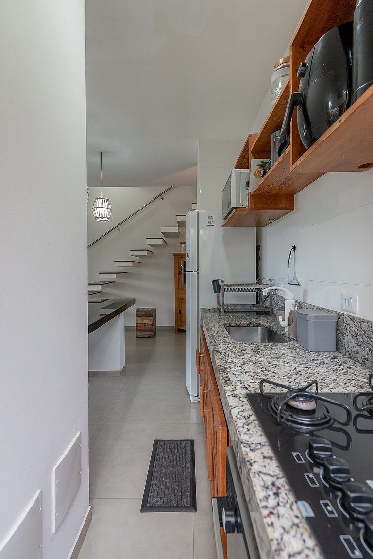 Casa Sabiá 3 suites Alto Padrão em Condo c/ SPA