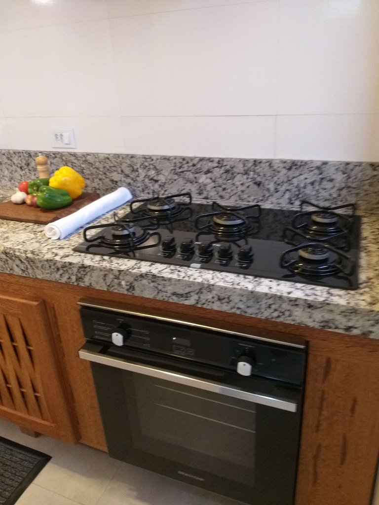 Casa Sabiá 3 suites Alto Padrão em Condo c/ SPA