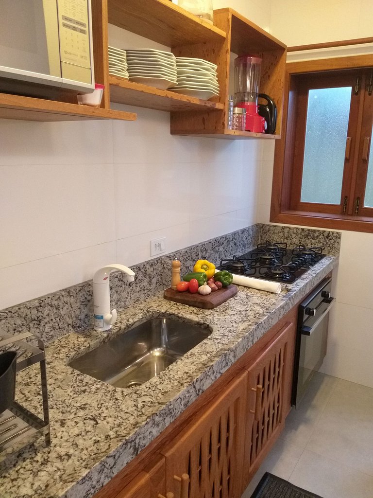 Casa Sabiá 3 suites Alto Padrão em Condo c/ SPA