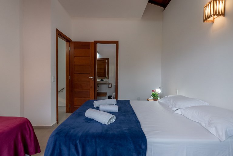 Casa Sabiá 3 suites Alto Padrão em Condo c/ SPA