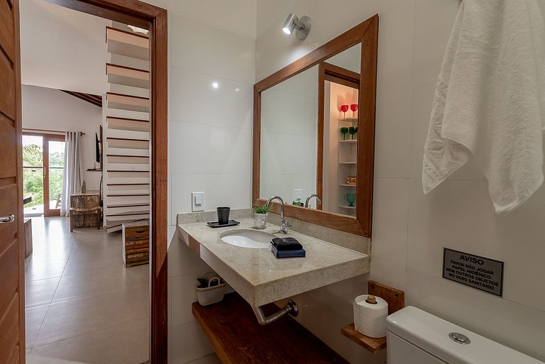Casa Sabiá 3 suites Alto Padrão em Condo c/ SPA