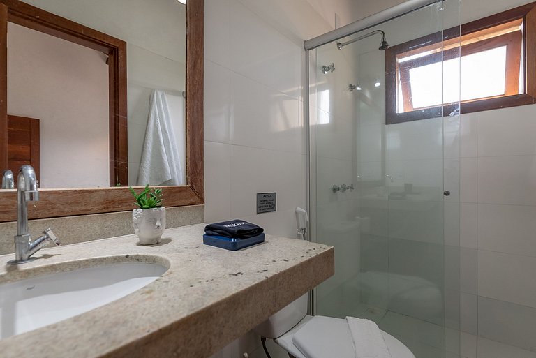 Casa Sabiá 3 suites Alto Padrão em Condo c/ SPA