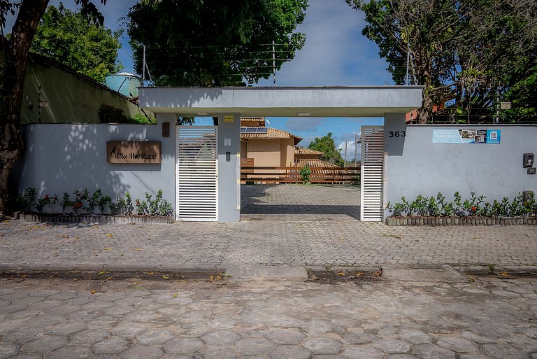 Casa Sabiá 3 suites Alto Padrão em Condo c/ SPA