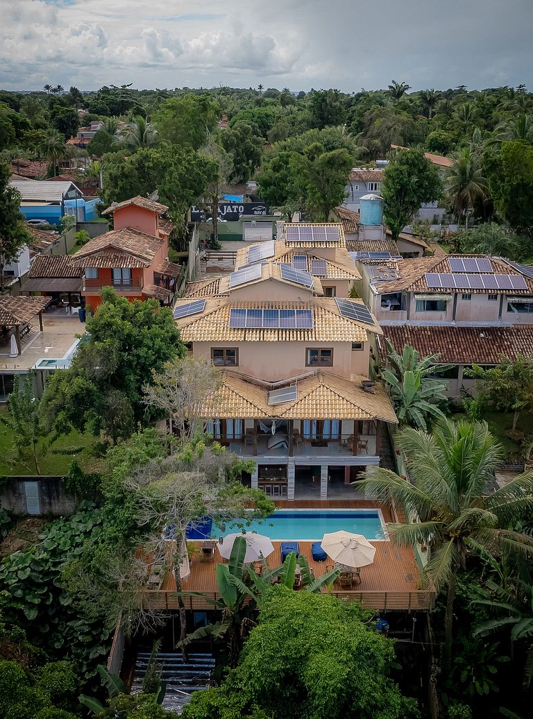 Casa Sabiá 3 suites Alto Padrão em Condo c/ SPA