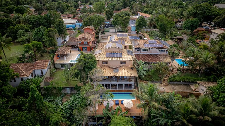 Casa Sabiá 3 suites Alto Padrão em Condo c/ SPA
