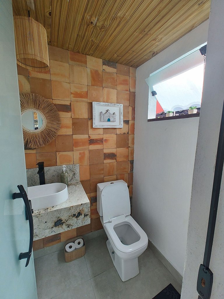 Casa Sabiá 3 suites Alto Padrão em Condo c/ SPA