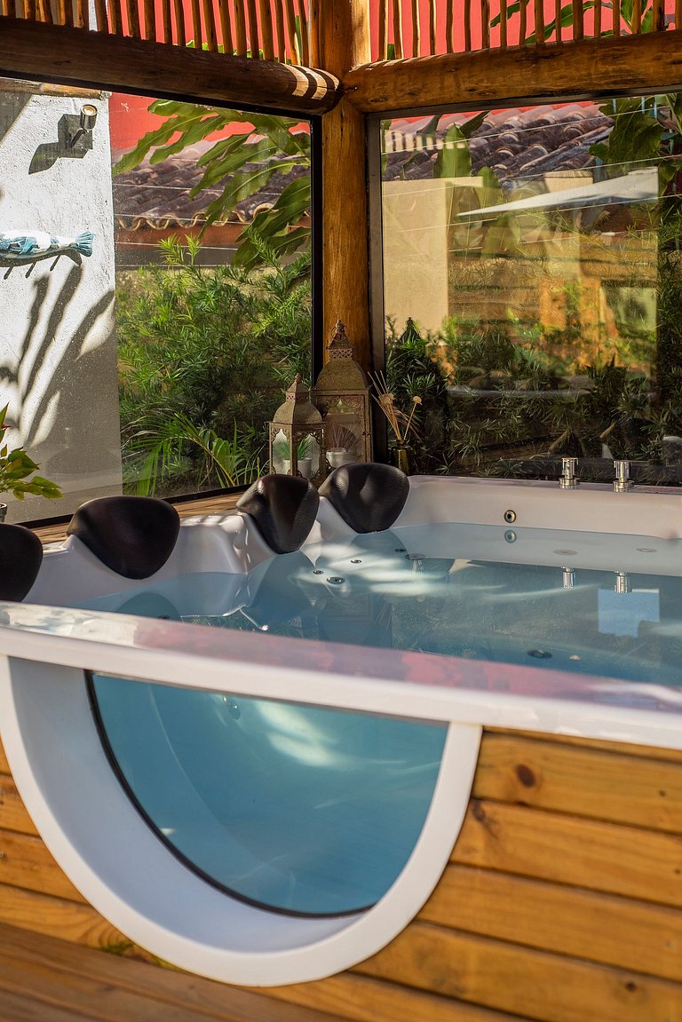 Casa Beijaflor 3 suítes alto padrão Condom c/ SPA
