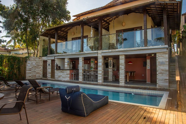 Casa Beijaflor 3 suítes alto padrão Condom c/ SPA