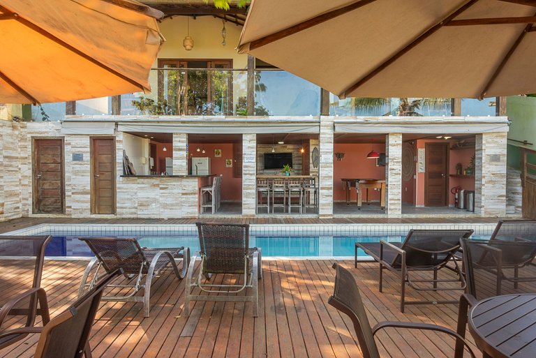 Casa Sabiá 3 suites Alto Padrão em Condo c/ SPA