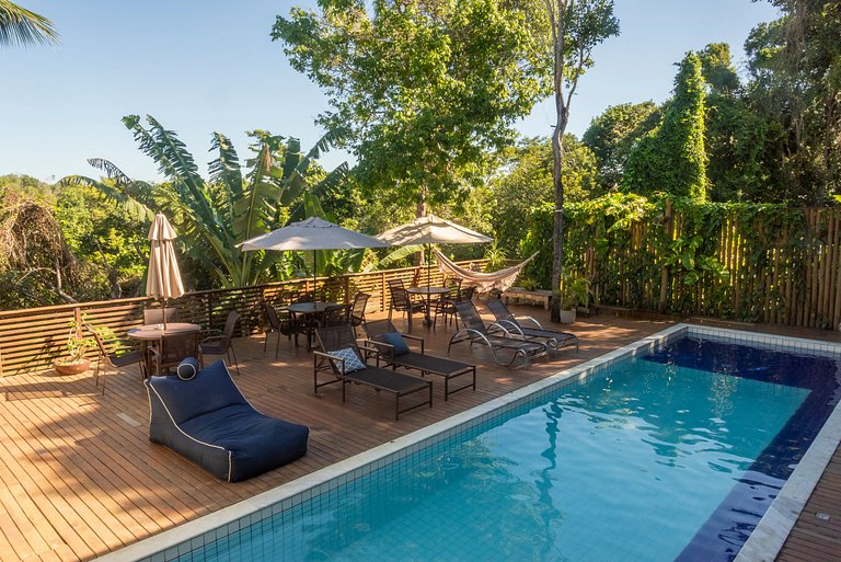 Casa Sabiá 3 suites Alto Padrão em Condo c/ SPA